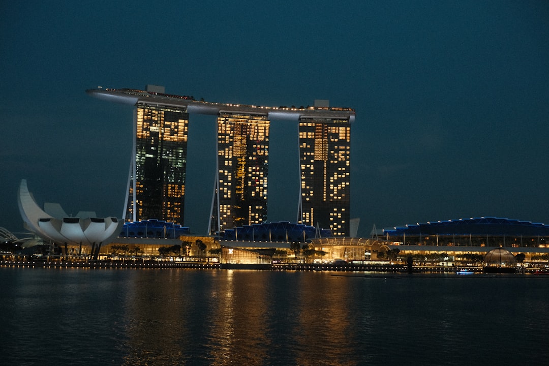 Best eSIM Cards for Singapore (2026): Compare Plans & Save on Roaming